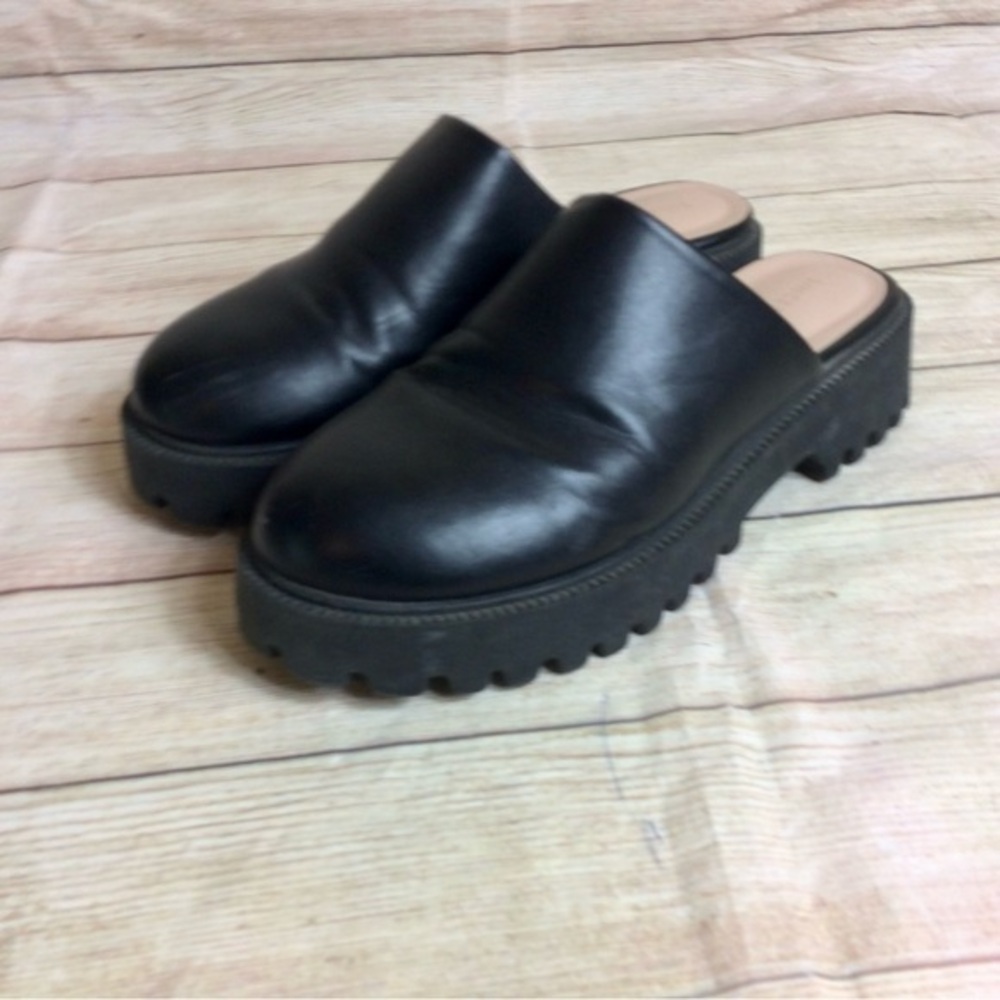 Sincerely Jules Bolt black lug mules/clogs. Size 9.
